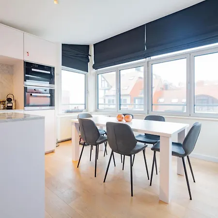 Sunny Family - Free Parking Apartment *